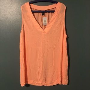 New Torrid peach v neck, sleeveless tank. Size 3